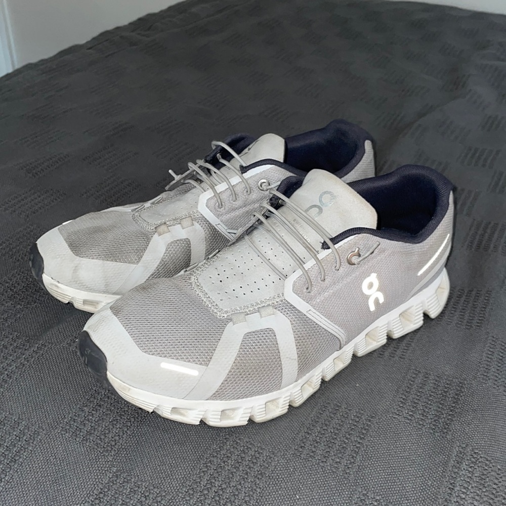 On Cloud 5 Sneakers Gray